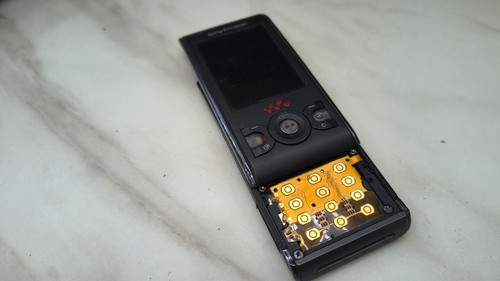 Tg2021 sony ericsson w595 - ericsson,